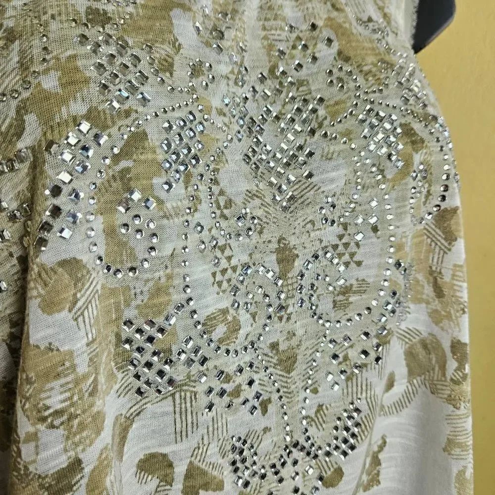 Miss Me High-Low Embellished Top - Picture 4 of 7